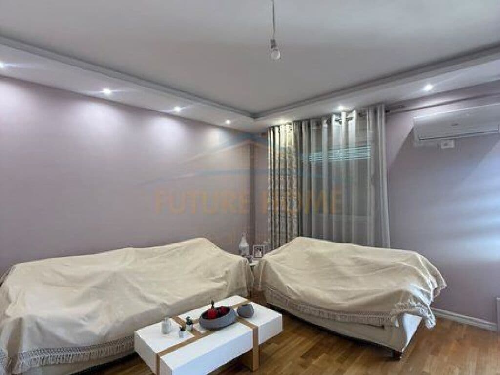 Qira, Apartament 3+1+2+2 Ballkone, Fresk, Tiranë 4
