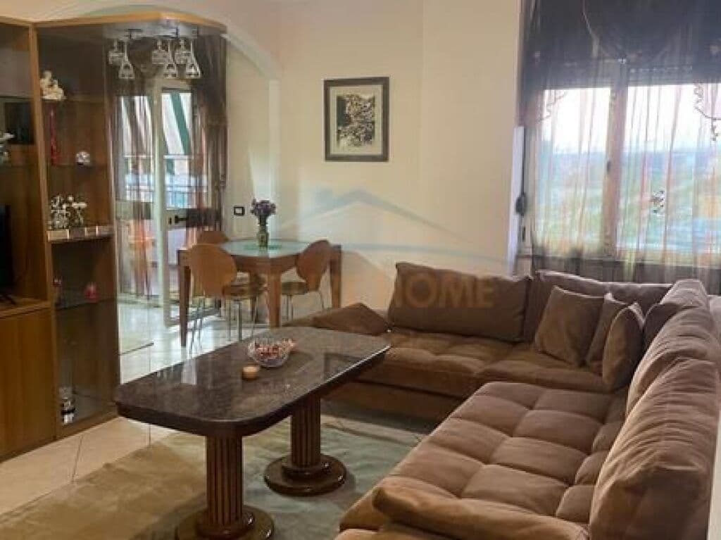 Qira, Apartament 2+1, Stacioni i Trenit, Tiranë