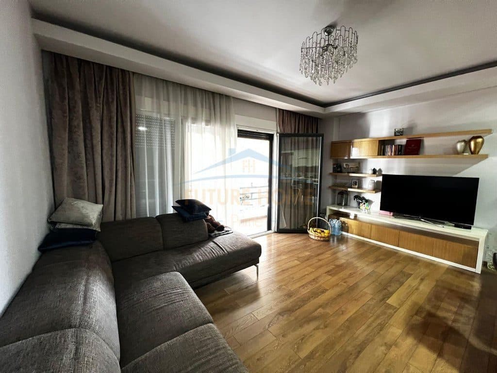 Në shitje, Apartament 3+1+2, Dritan Hoxha, Tiranë 2