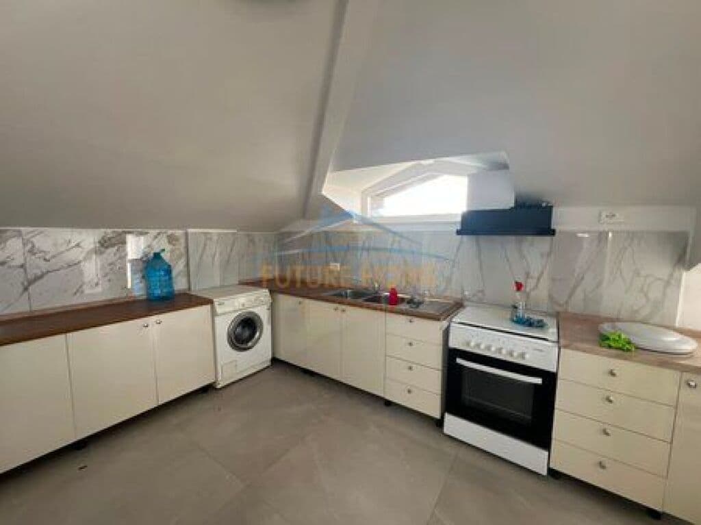 Jepet me qira, Apartament 3+1+ Vend Parkimi, Ura e Institutit