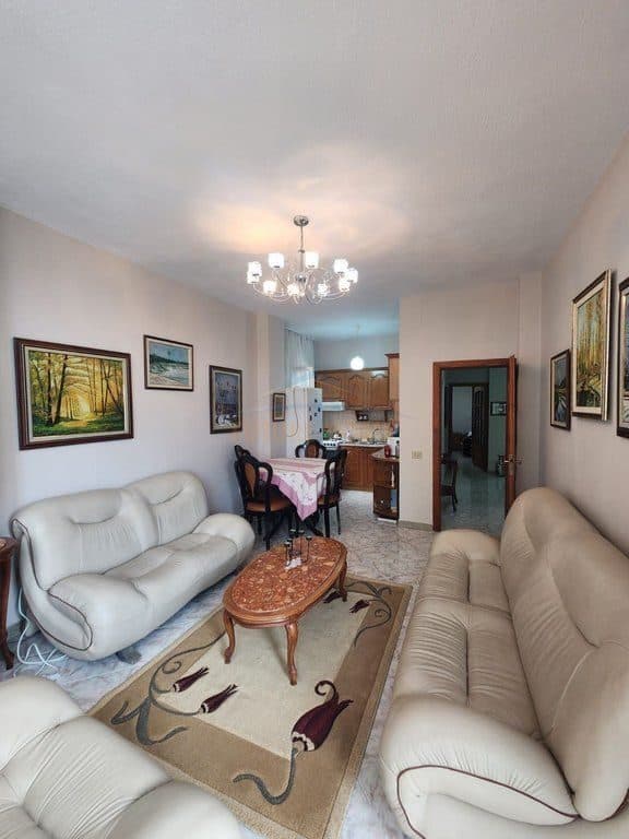 Jepet me qira, Apartament 3+1, Ali Demi, Tiranë 2
