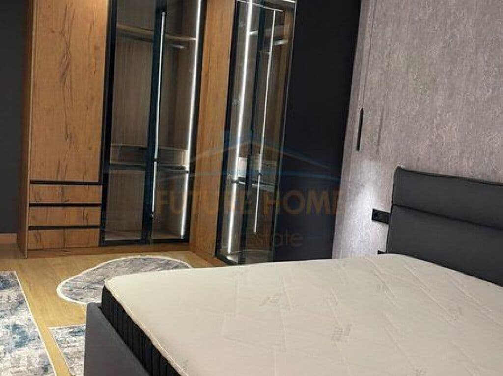 Në shitje, Apartament 2+1, Rruga e Re 4
