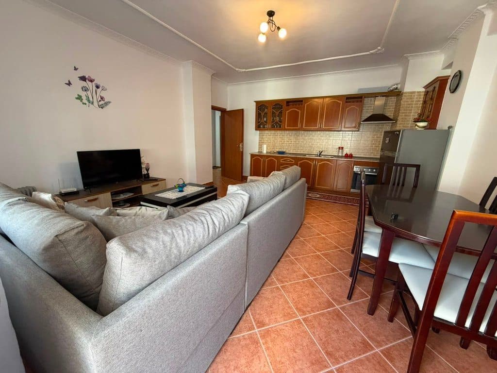 Shitet, Apartament 2+1, Yzberisht, Tiranë. 4