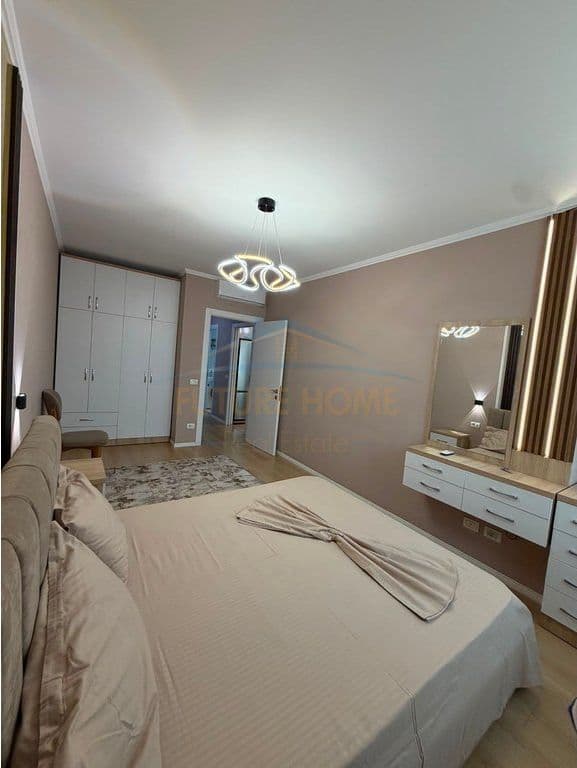Qira, Apartament 2+1+Vendi për Parkim, Unaza e Re
