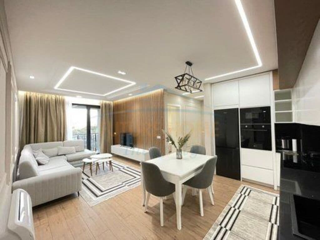 Me qira, Apartament 2+1+2+2 Vende parkimi, Liqeni i Thatë, Tiranë.