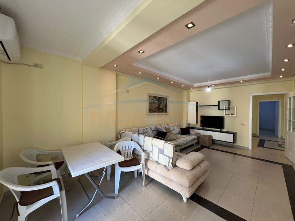 Qira, Apartament 4+1+2+ Vend parkimi, Fresk, Tiranë 3
