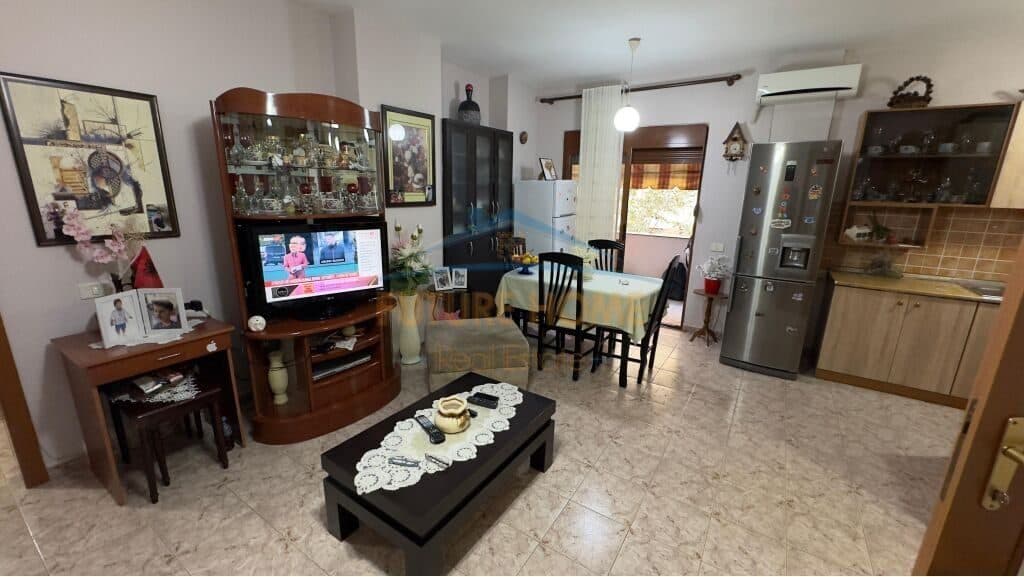 Në shitje, Apartament 1+1, Rruga Bogdaneve, Tiranë 3