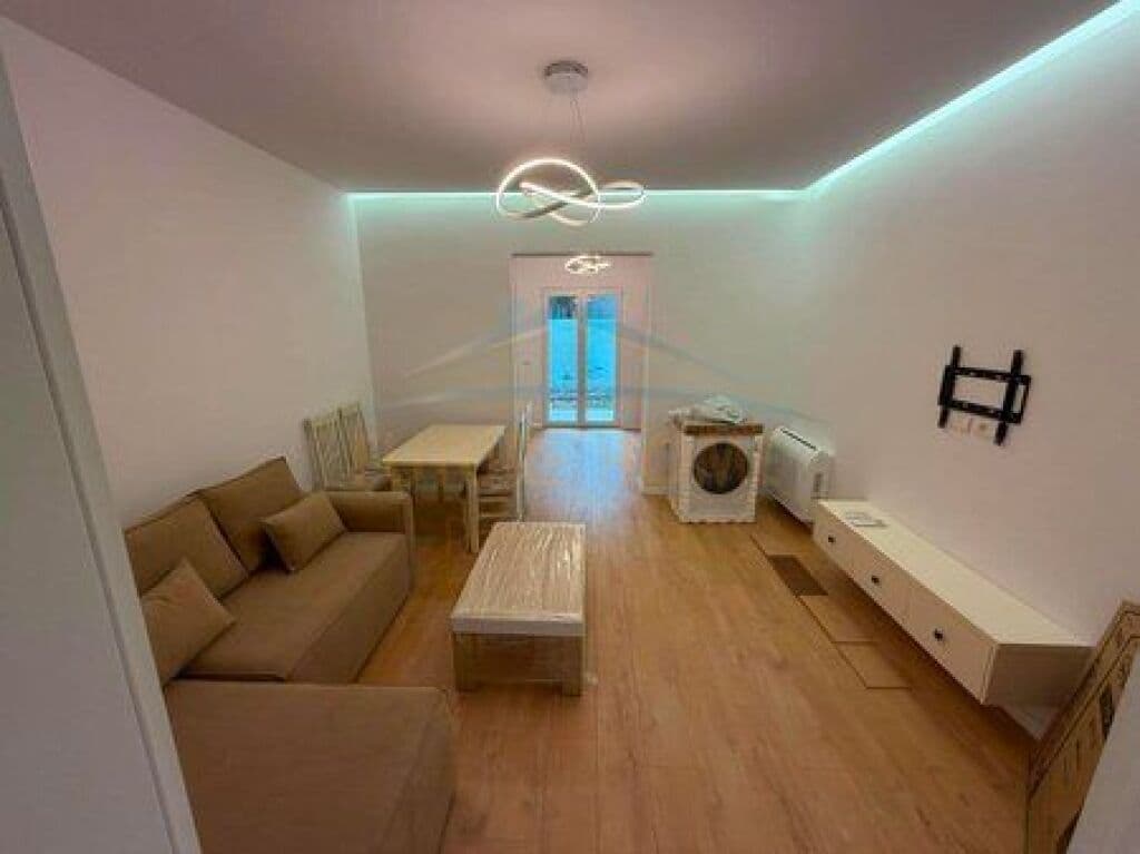 Qira, Apartament 1+1, Rruga Dritan Hoxha, Tiranë.