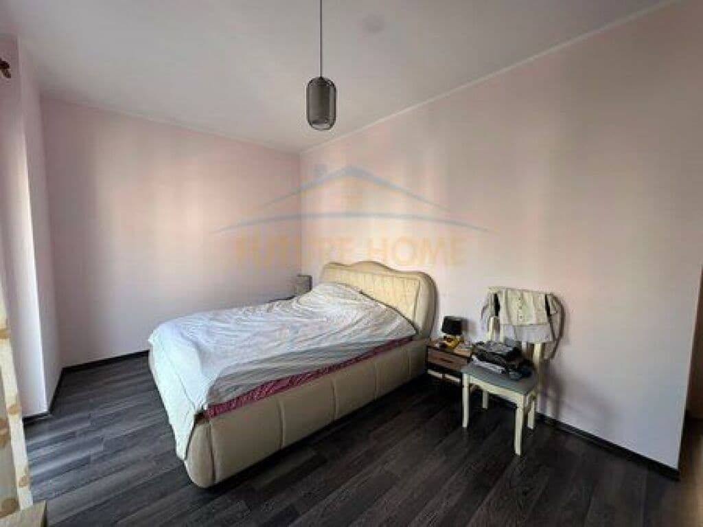 Në shitje, Apartament 2+1, Fresku, Tiranë. 3