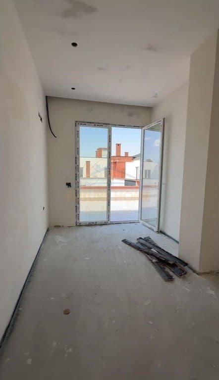 Në shitje, Apartament 3+1+2, Yzberisht, Tiranë. 2