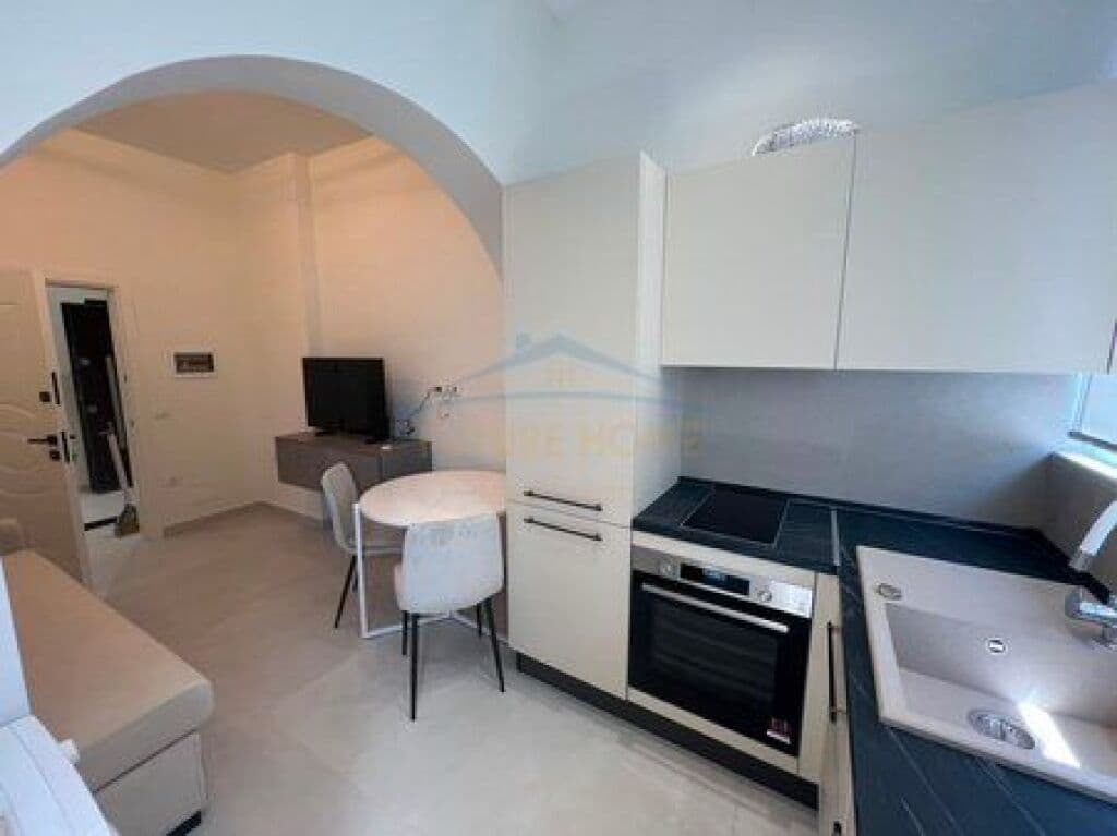 Jepet me qira, Apartament studio, Rruga e Dibres, Tiranë. 2