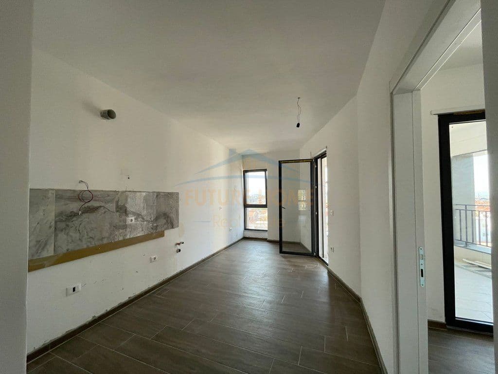 Qira, Apartament 2+1+2, Kompleksi Ndregjoni, Tiranë 3