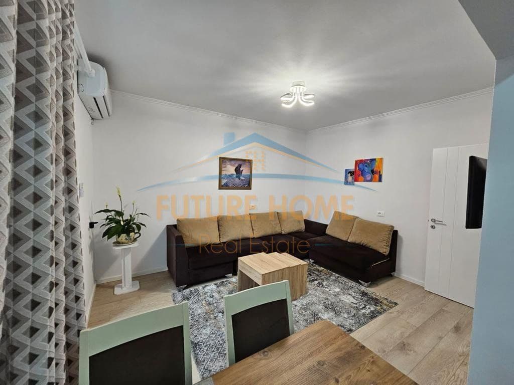 Jepet me qira, Apartament 1+1, Rruga Kavajë, Tiranë. 3