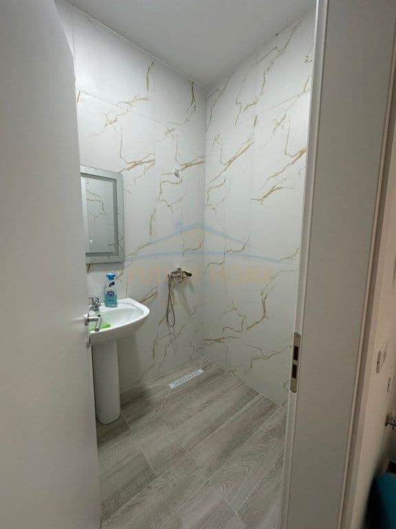 Qira, Apartament, Rruga 5 Maji, Tiranë. 2