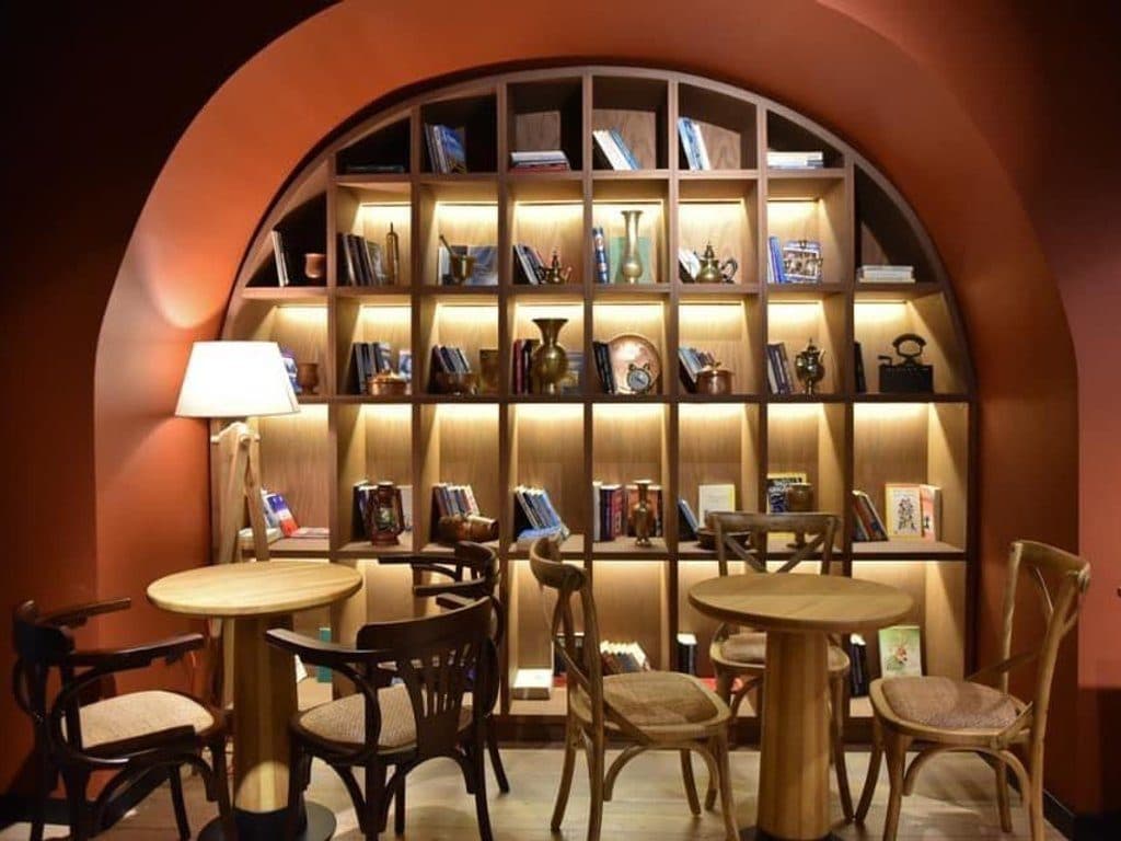 Qera, Bar-Kafe, Ish Ekspozita, Tirane 2