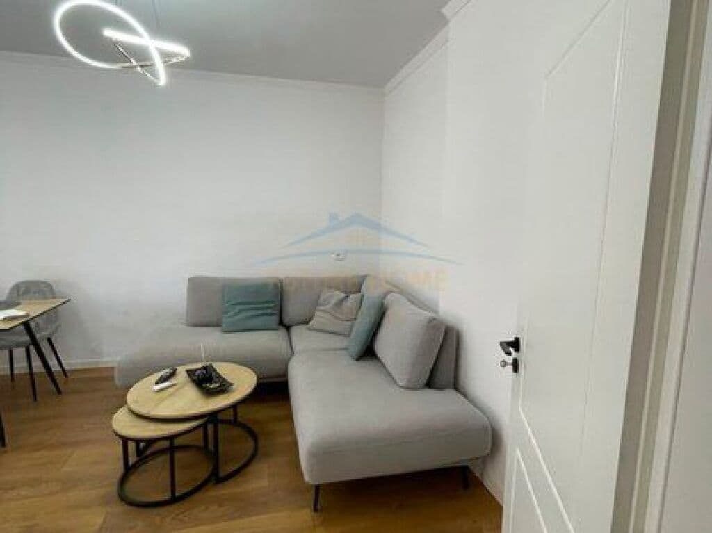 Jepet me qira, Apartament 2+1+2, Medreseja, Rruga e Dibrës