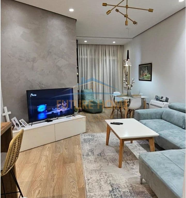 Qira, Apartament 1+1, Kopshti Botanik