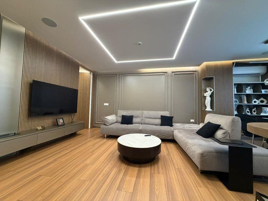 Në shitje, Apartament 2+1+2, Rruga Kavajë, Tiranë 2