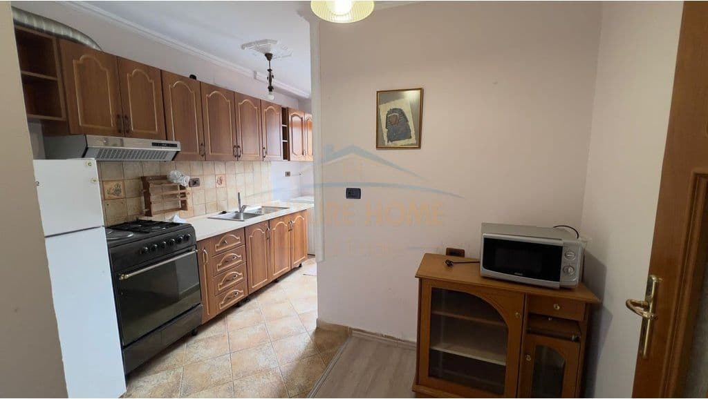 Jepet me qira, Apartament 1+1, Myslym Shyri, Tiranë. 4