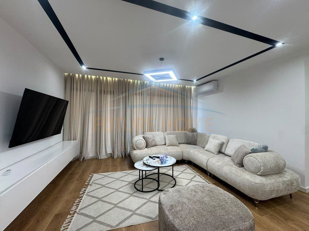 Në shitje, Apartament 2+1+2, Bulevardi i Ri, Tiranë.