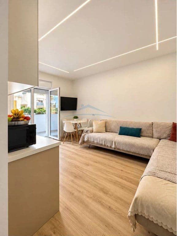 Në shitje, Apartament 2+1, Shkolla e Bashkuar, Tiranë 2
