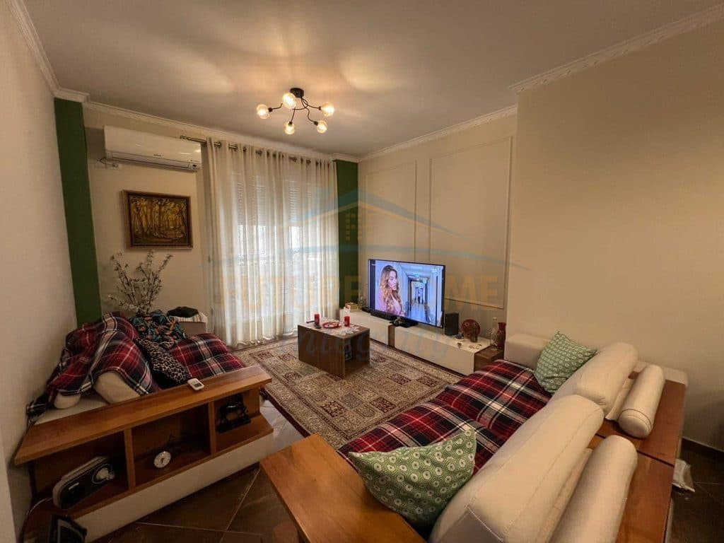 Në shitje, Apartament 2+1+2+Veranda, Liqeni i Thatë, Tiranë.