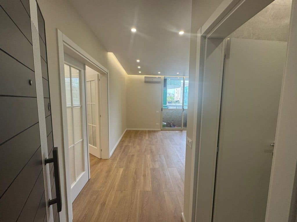 Në shitje, Apartament 1+1, Komuna e Parisit, Tiranë 4