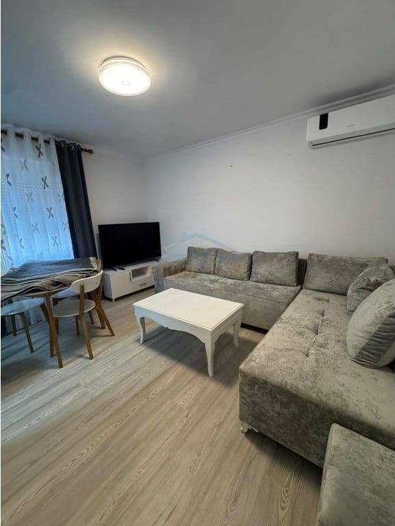 Në shitje, Apartament 1+1 Rruga Dibra, Tiranë 2
