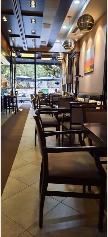 Në shitje, Hapësira Komerciale Bar-Kafe, Rruga Barrikadave, Tiranë.