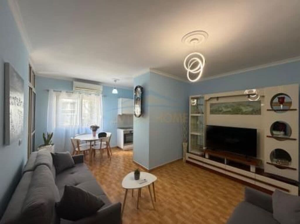 Qira, Apartament 2+1, Rruga Barrikadave, Tiranë