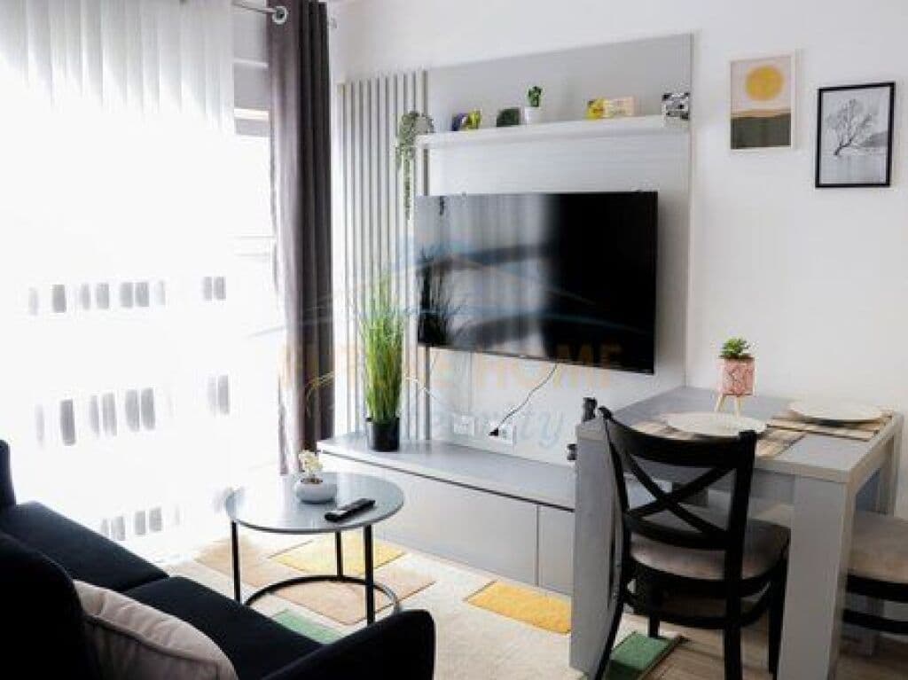 Në shitje, Apartament studio, Kompleksi Mangalem, Tiranë. 2
