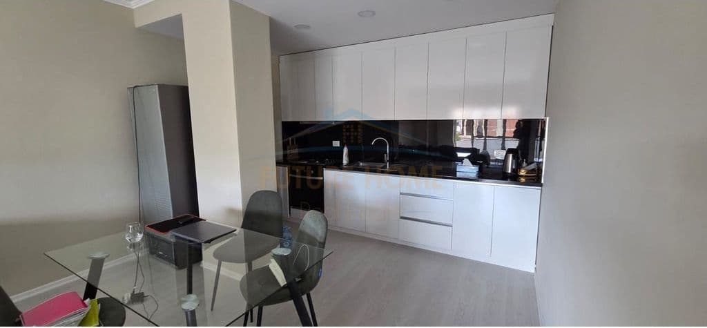 Në shitje, Apartament 1+1, Rruga e Ullishtes, Liqeni i Thate, Tiranë. 3