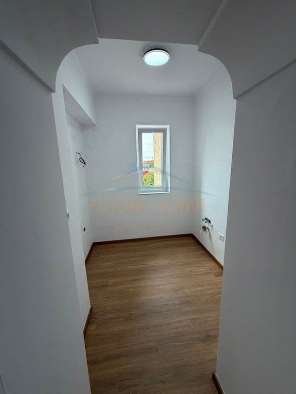 Në shitje, Apartament 1+1, Rruga e Dibrës, Tiranë. 4
