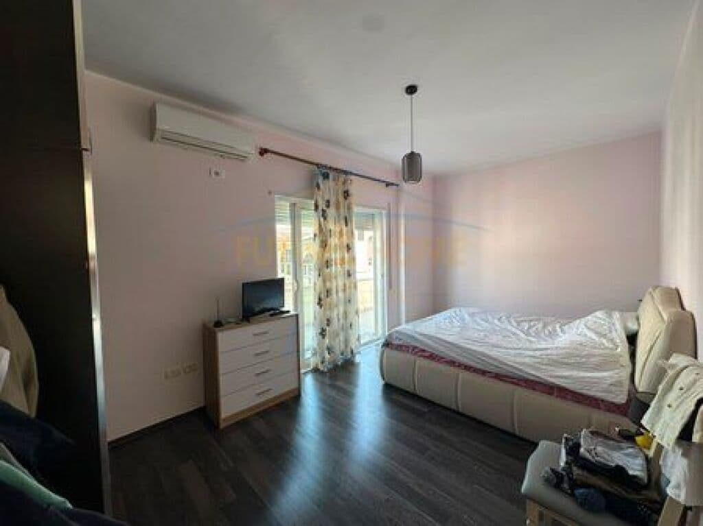 Në shitje, Apartament 2+1, Fresku, Tiranë. 4