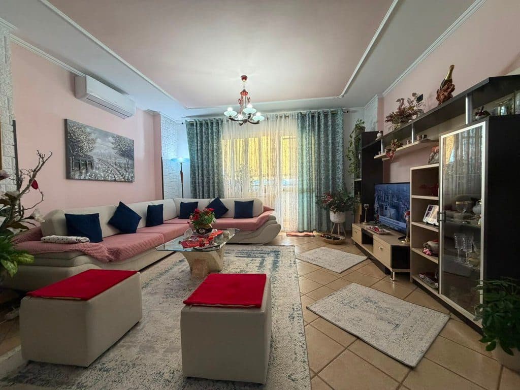 Shitet, Apartament 3+1+2, Rruga Sami Frashëri , Blloku , Tiranë 2