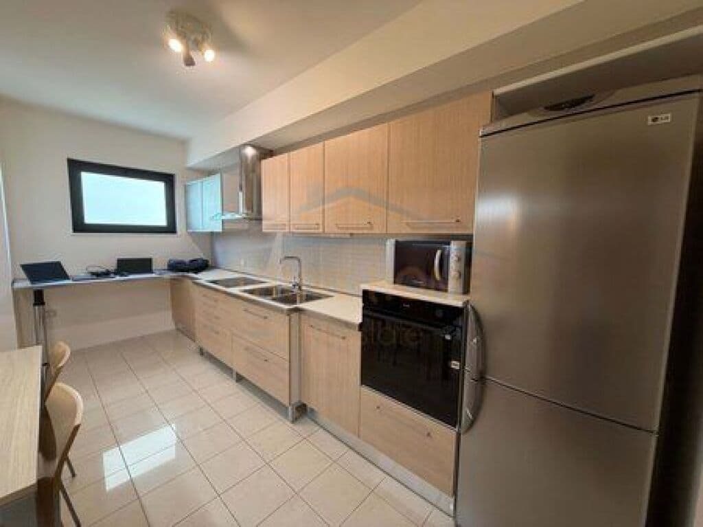 Qira, Apartament 2+1+2, Liceu Artistik 4