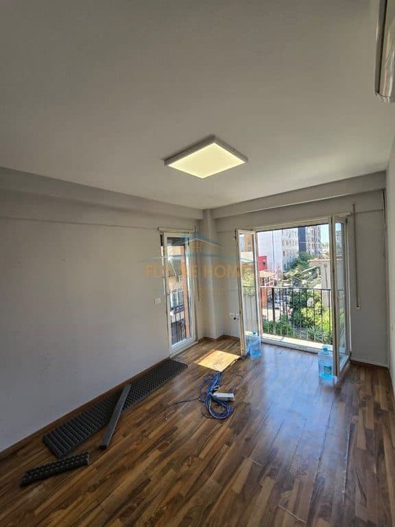 Për Qira, Hapësirë Zyre, Rruga Frosina Plaku, Tiranë 3
