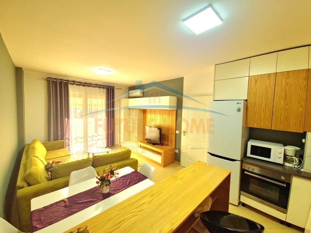 Qira, Apartament 2+1, Rruga 5 Maji 4