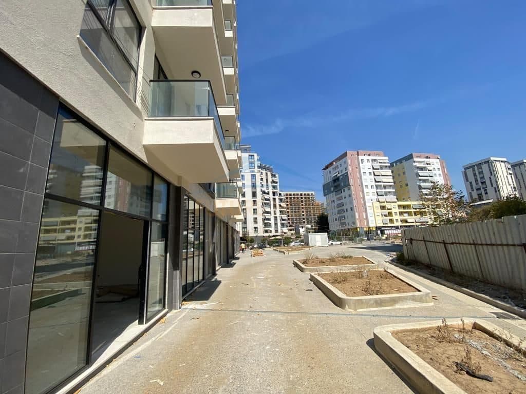 Qira, Hapësirë Biznesi, Fusha e Aviacionit, Rezidenca Turdiu, Tiranë.