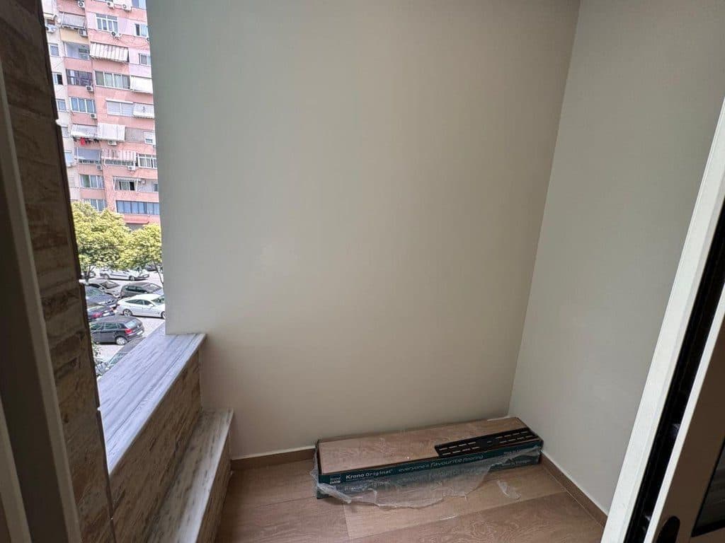 Në shitje, Apartament studio, Komuna e Parisit, Tiranë