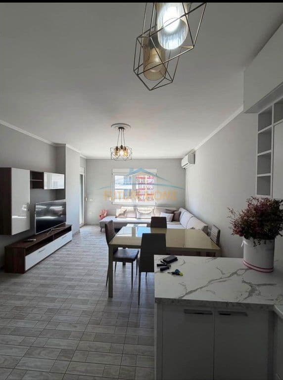 Jepet me qira, Apartament 2+1, Unaza e Re, Astir, Tiranë