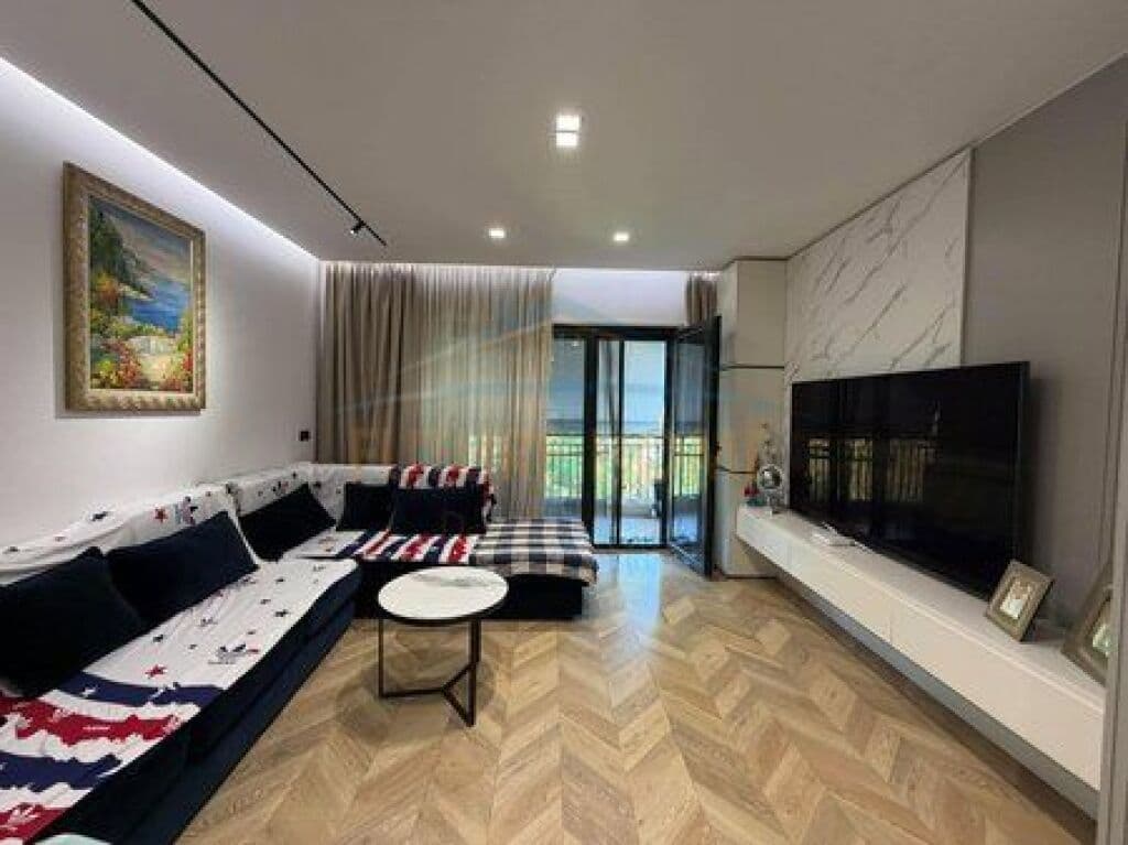 Në shitje, Apartament 2+1+2, Rruga e Re.