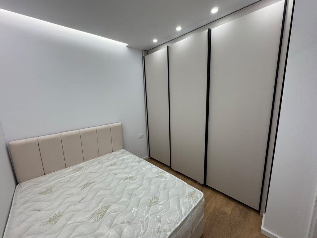 Shitet, Apartament 1+1, Komuna e Parisit, Tirane 4