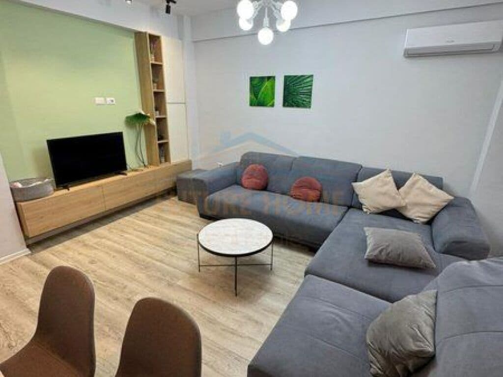 Në shitje, Apartament 3+1+2, Stacioni i Trenit, Tiranë