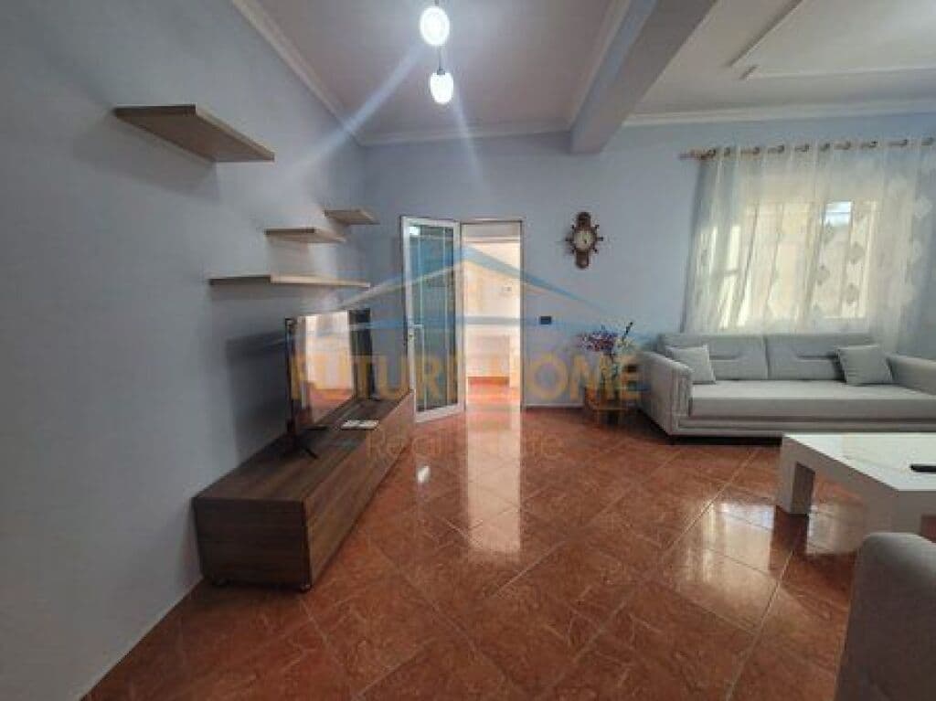 Qira, Apartament 2+1+2, Vila Gjermane 3