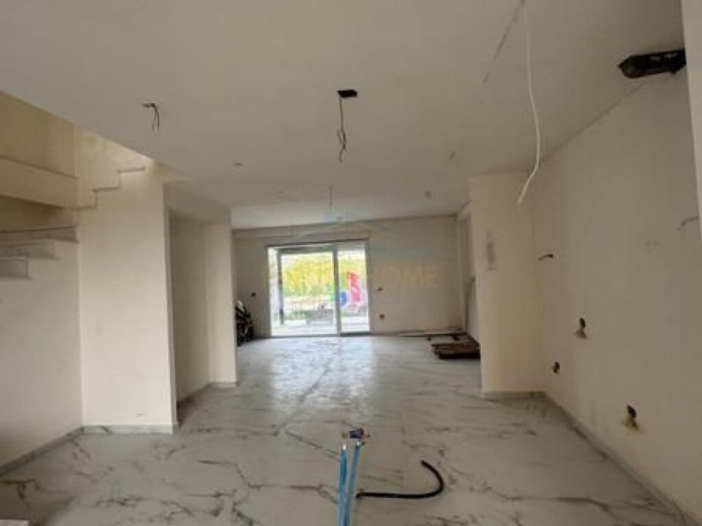 Në shitje, Duplex, Fresk, Tiranë 3