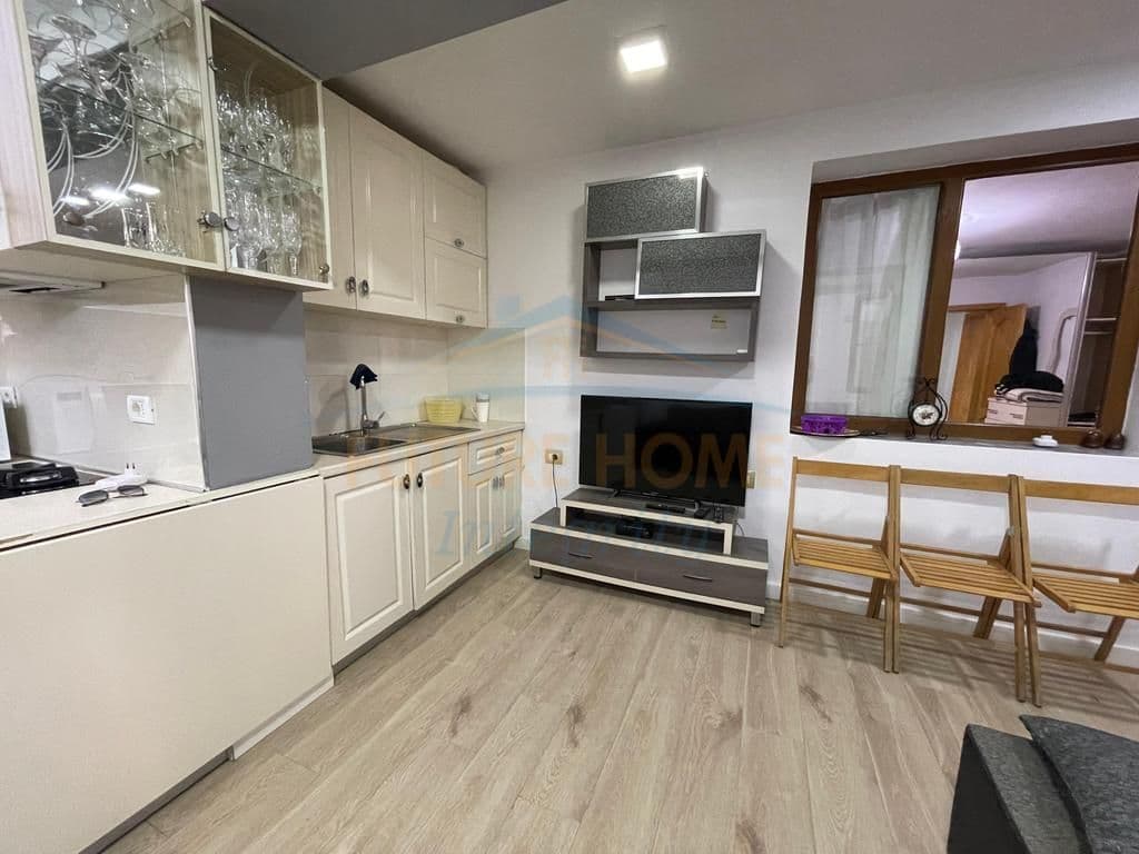 Qira, Apartament 2+1+Garazh, Brryli, Tiranë. 2