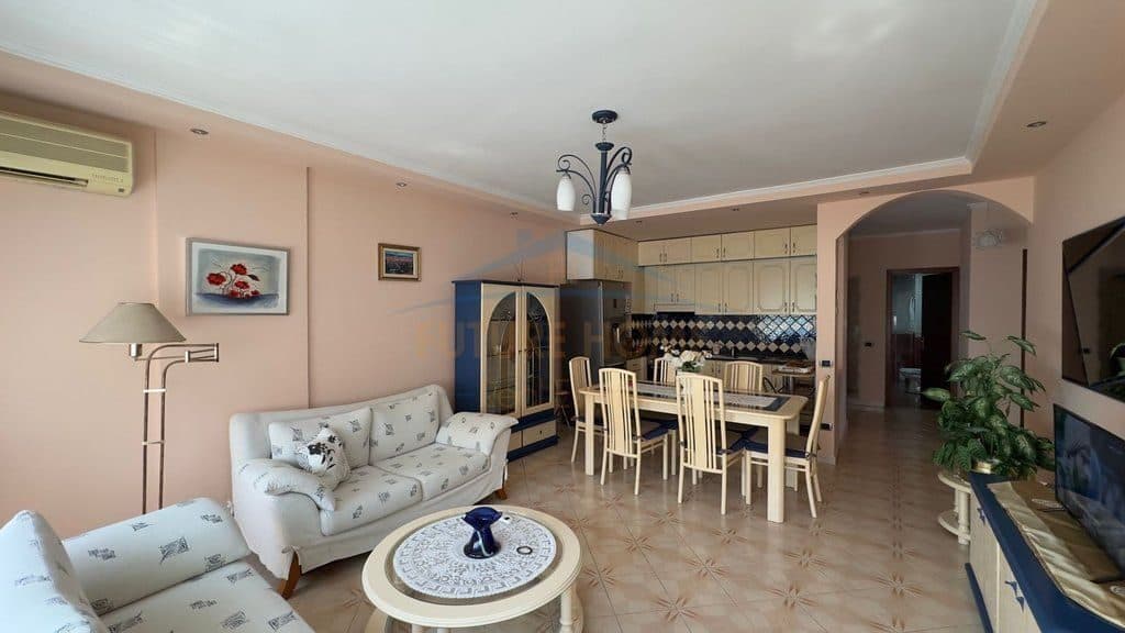 Jepet me qira, Apartament 2+1+2, Rruga Elbasan, Tiranë.