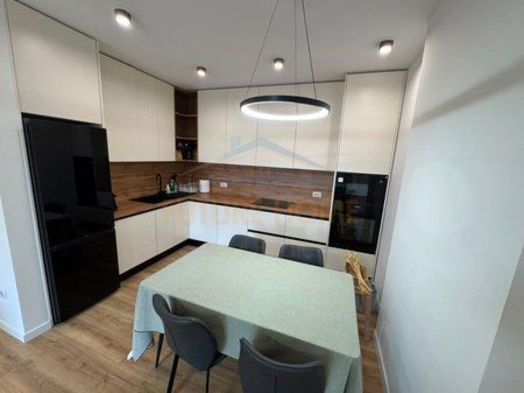 Qira, Apartament 1+1, Shkolla e Kuqe, Tiranë. 3
