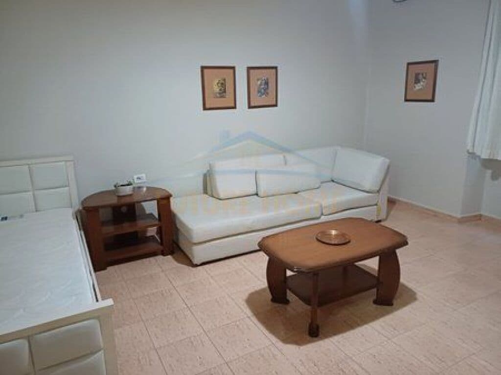 Në shitje, Apartament 2+1, Sheshi Wilson, Tiranë